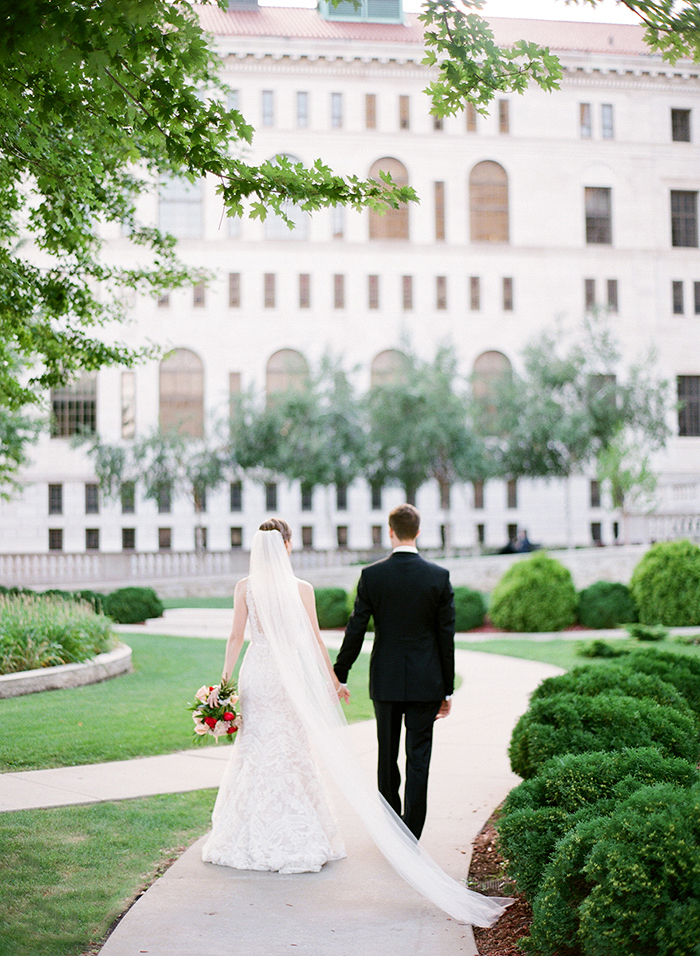 colorful_james_j_hill_library_wedding_30