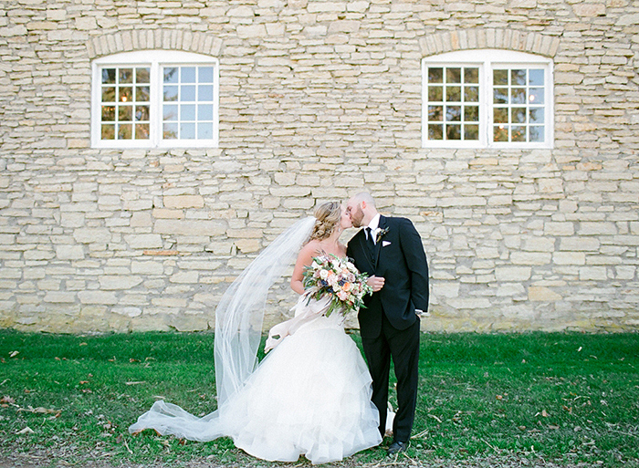 Elegant Minnesota Barn Wedding by Laura Ivanova Photography