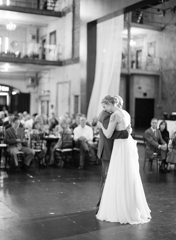 Father Daughter dance at Aria by Laura Ivanova Photography
