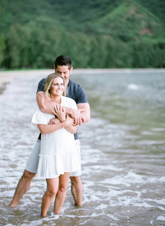Hawaii couples session by Laura Ivanova Photography