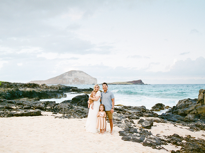 Oahu beach family session by film photographer Laura Ivanova