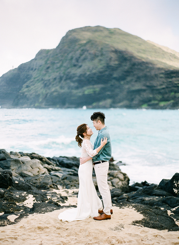 Hawaii elopement by Fine Art Film Photographer, Laura Ivanova