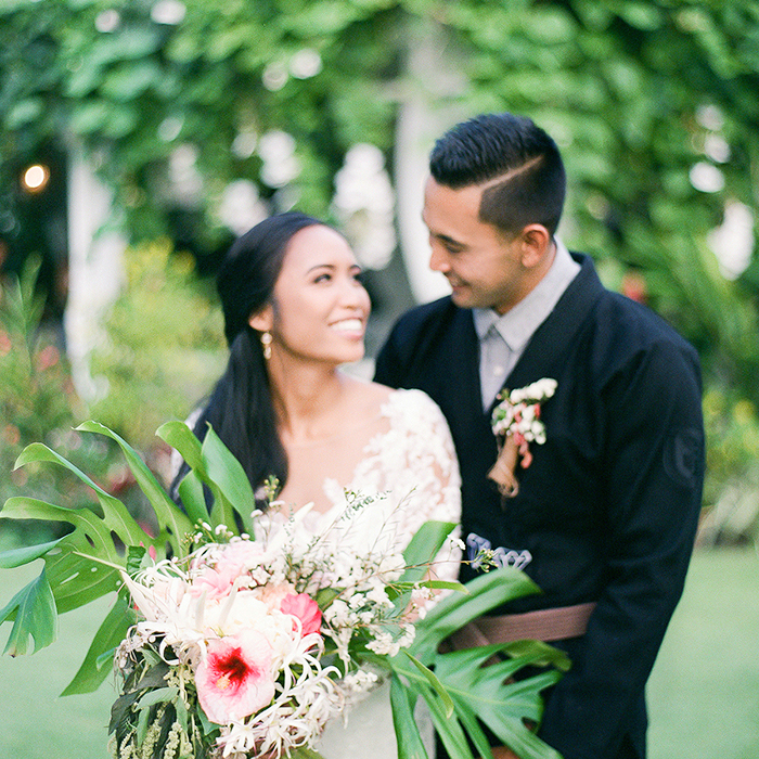 Tropical wedding at Male'ana Gardens in Kailua, Oahu, Hawaii