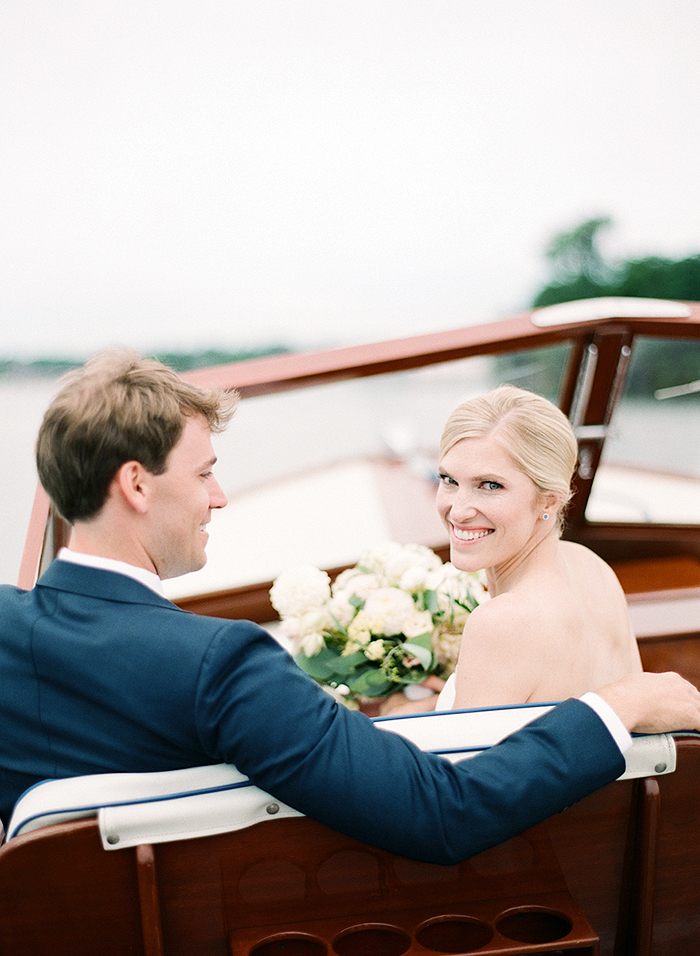 Lake Minnetonka Wedding | Classic summer wedding in Minnesota | Laura Ivanova Photography