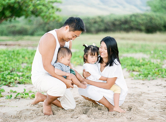 Oahu Family Session on film by Laura Ivanova Photography