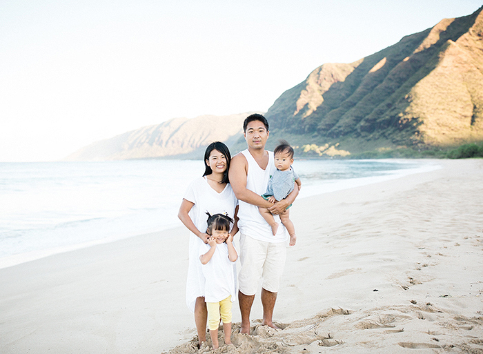 Hawaii family photos by film photographer, Laura Ivanova