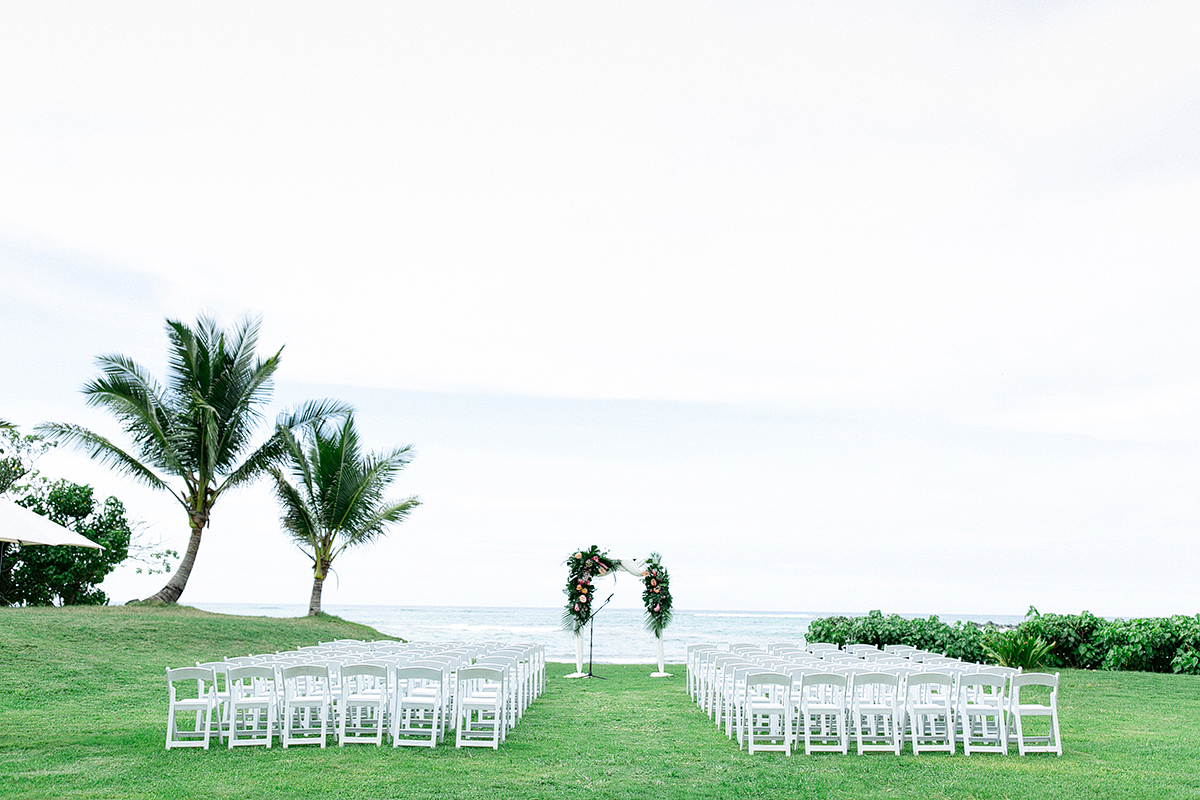 Beach wedding details by Hawaii film photographer, Laura Ivanova