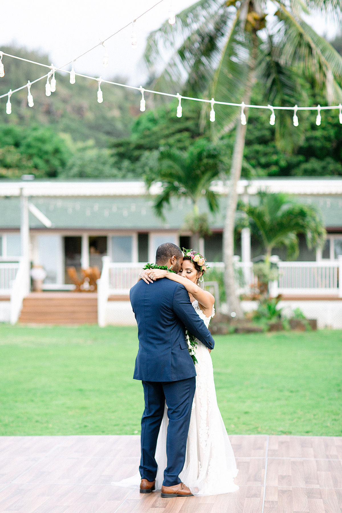North Shore Wedding, by Oahu based photographer, Laura Ivanova