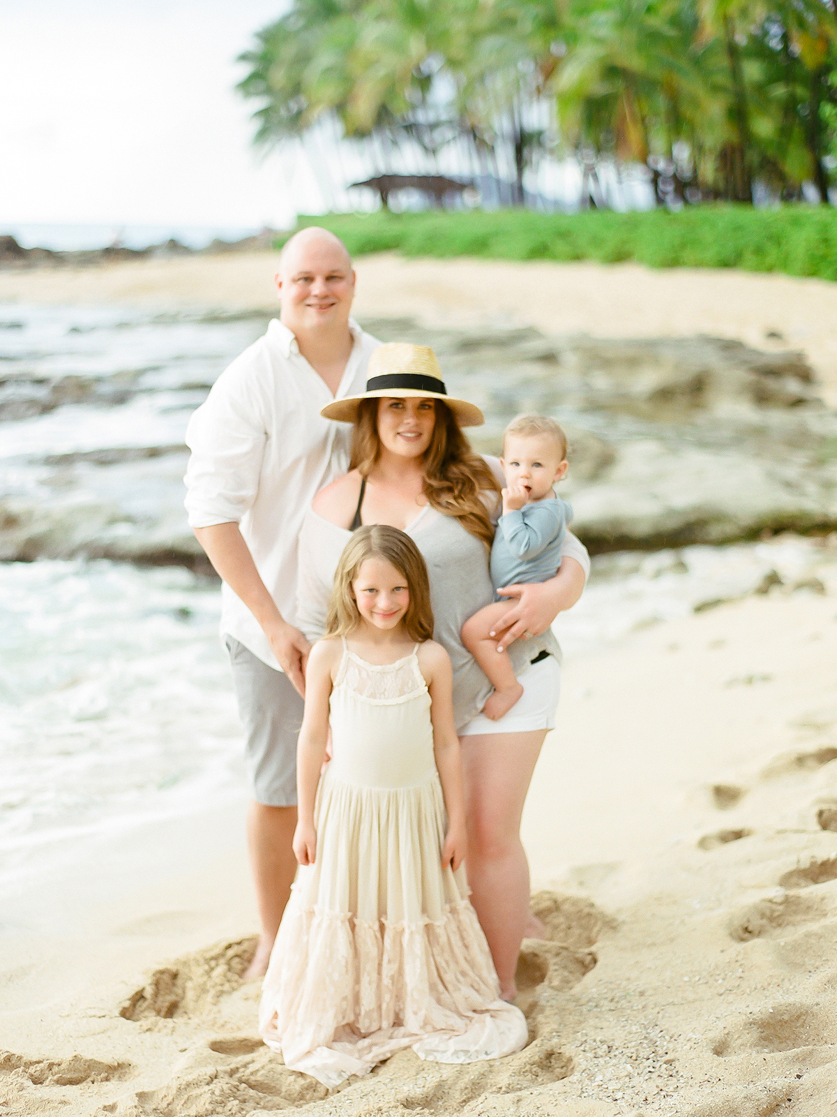 Ko'olina Oahu family photography by film photographer, Laura Ivanova