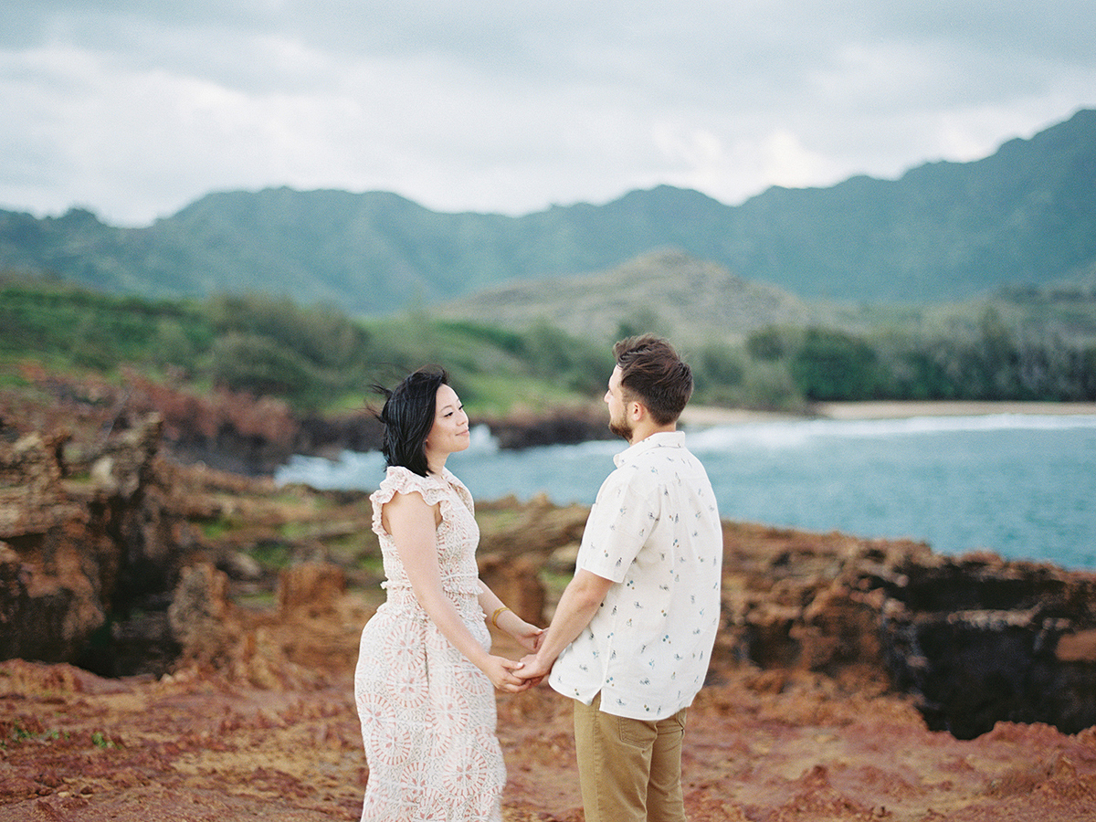 Hawaii engagement photography, by Laura Ivanova