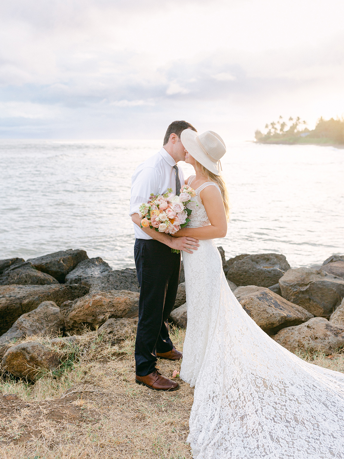 Destination elopement in Hawaii