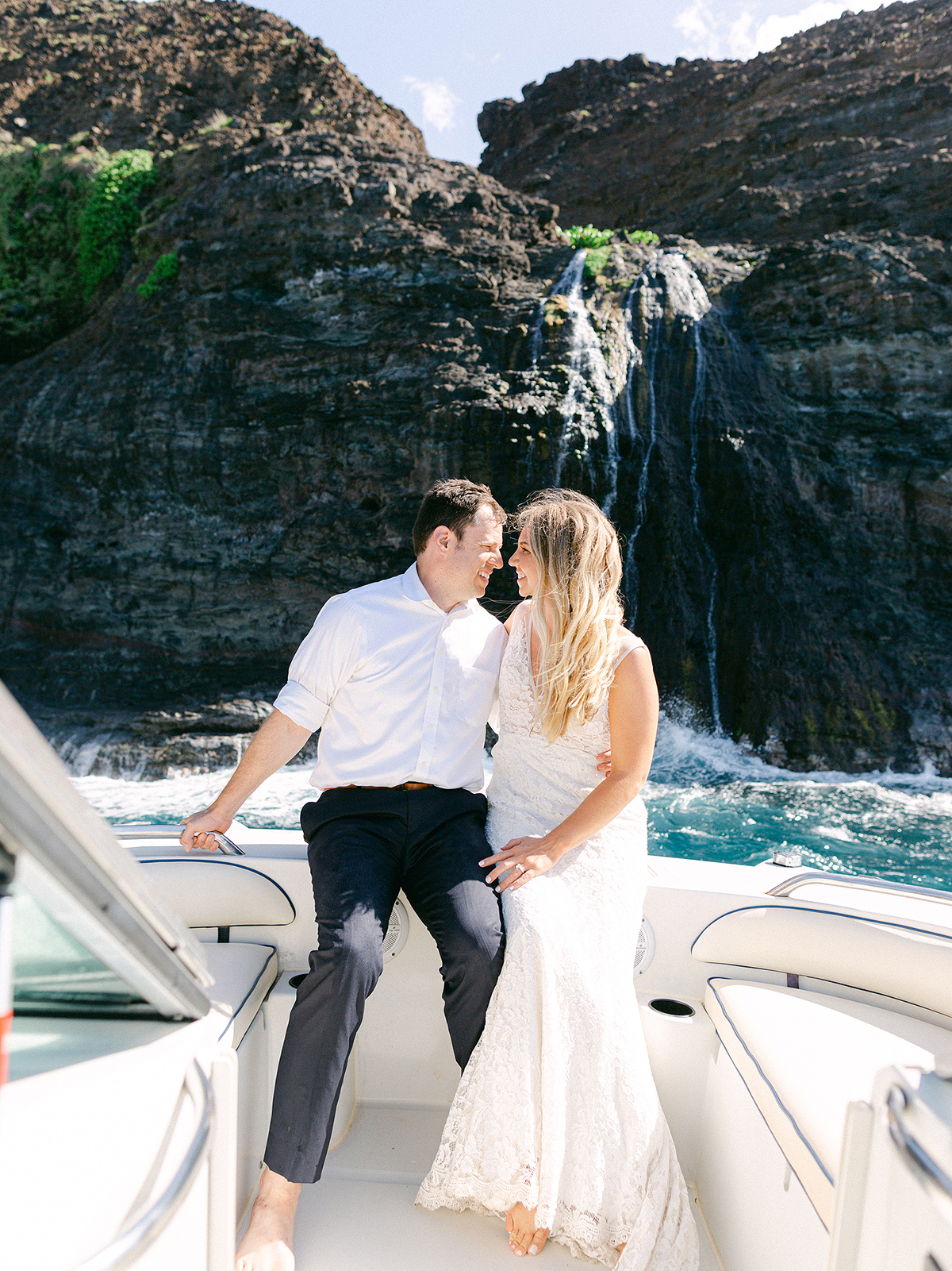 Napali coast boat cruise wedding photographer