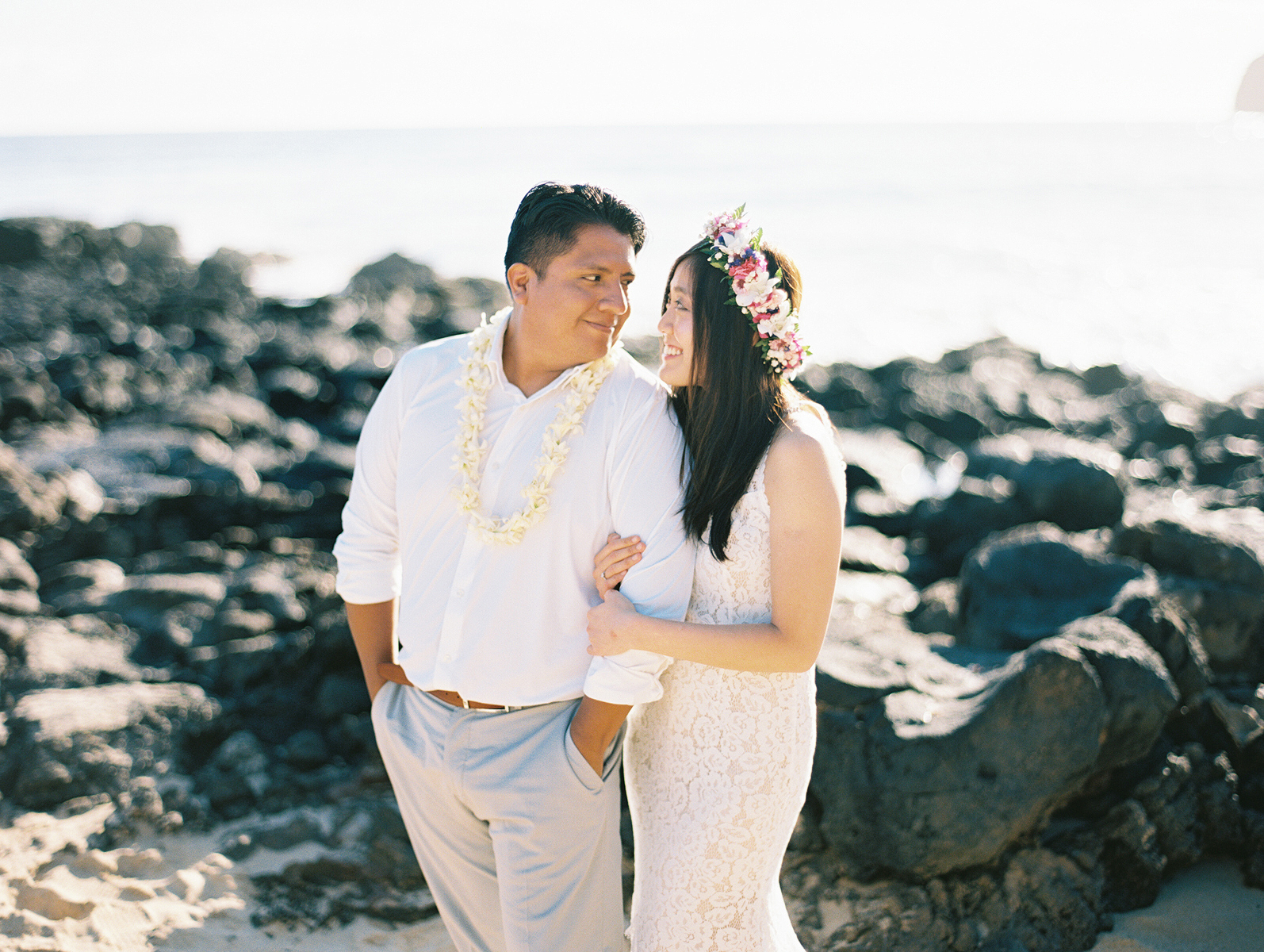 Hawaii wedding on film by Laura Ivanova Photography
