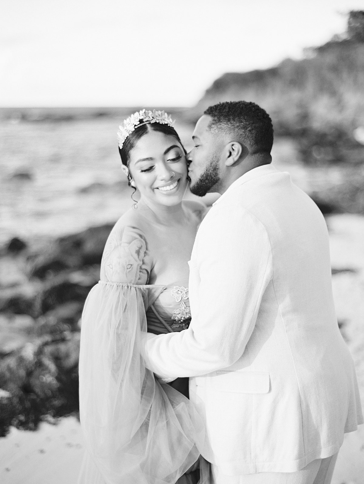 Hawaii elopement in Kailua by film photographer, Laura Ivanova