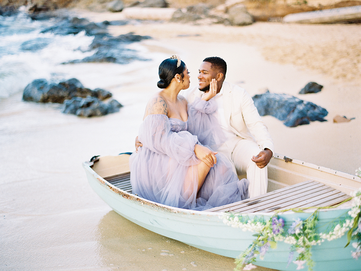 Unique Oahu elopement ideas for epic photography!
