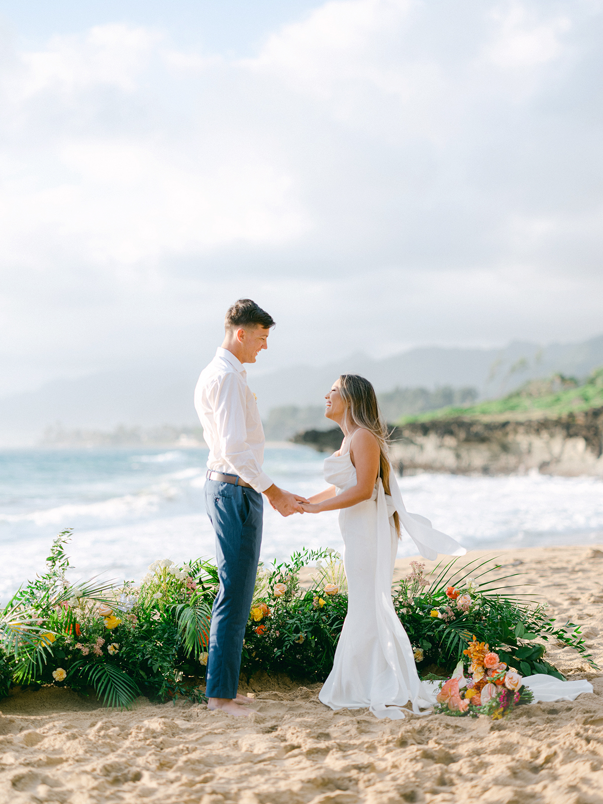 Oahu elopement by Hawaii film photographer, Laura Ivanova