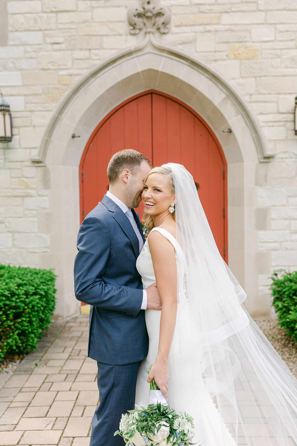 Minnesota wedding by Twin Cities based photographer, Laura Ivanova
