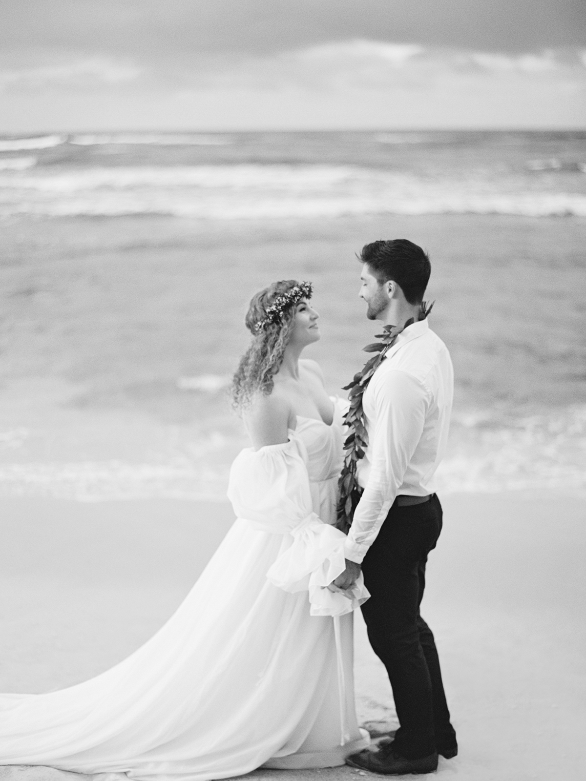 Top five reasons to elope by Hawaii based film photographer, Laura Ivanova