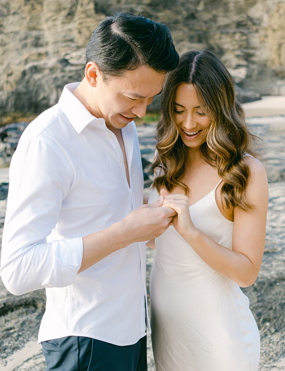 Hawaii proposal photographer | How to propose in Hawaii by Laura Ivanova Photography