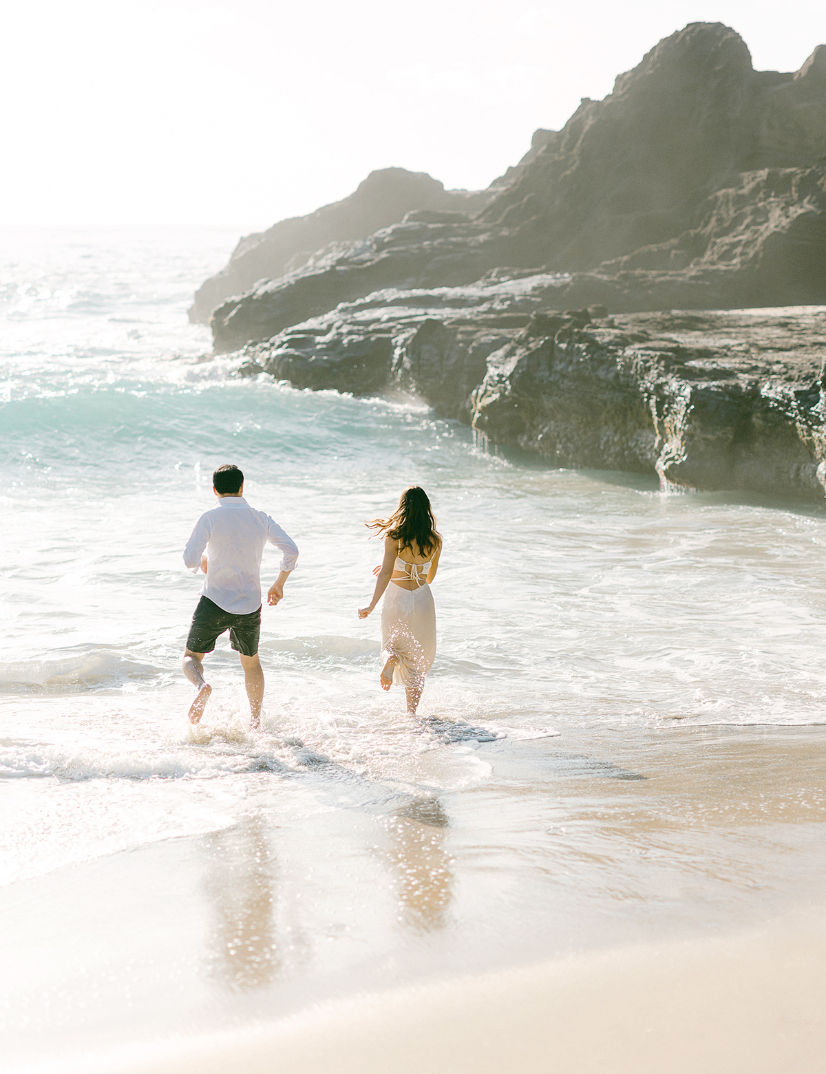 Oahu engagement session on film by Laura Ivanova Photography