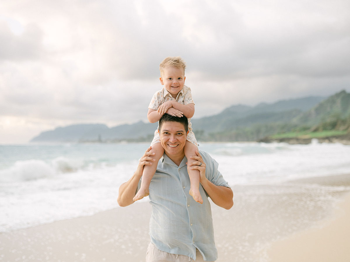 Sunrise session in Laie, with North Shore, Oahu family photographer, Laura Ivanova
