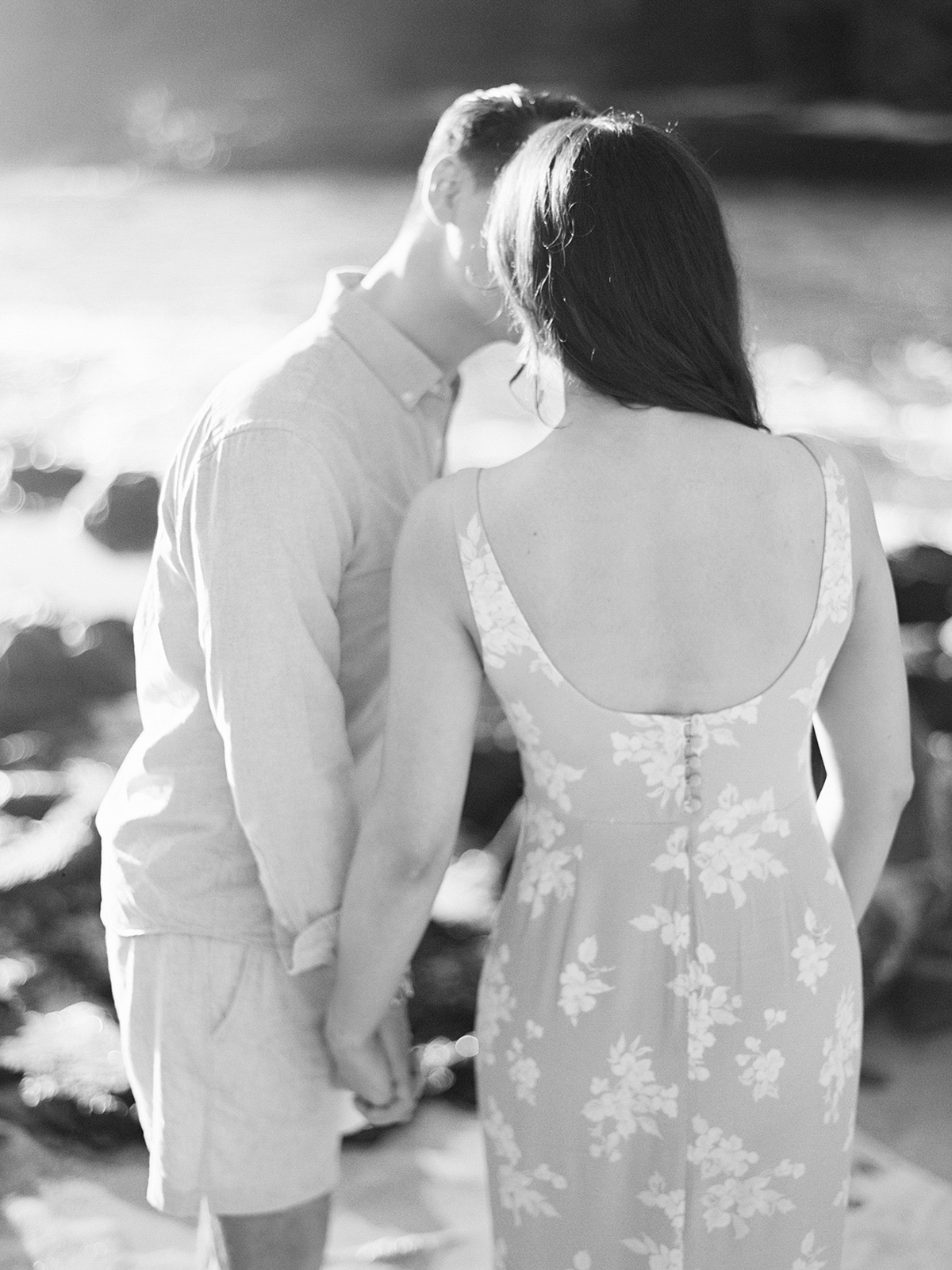 Film couples photographer, Oahu, Hawaii | Laura Ivanova Photography