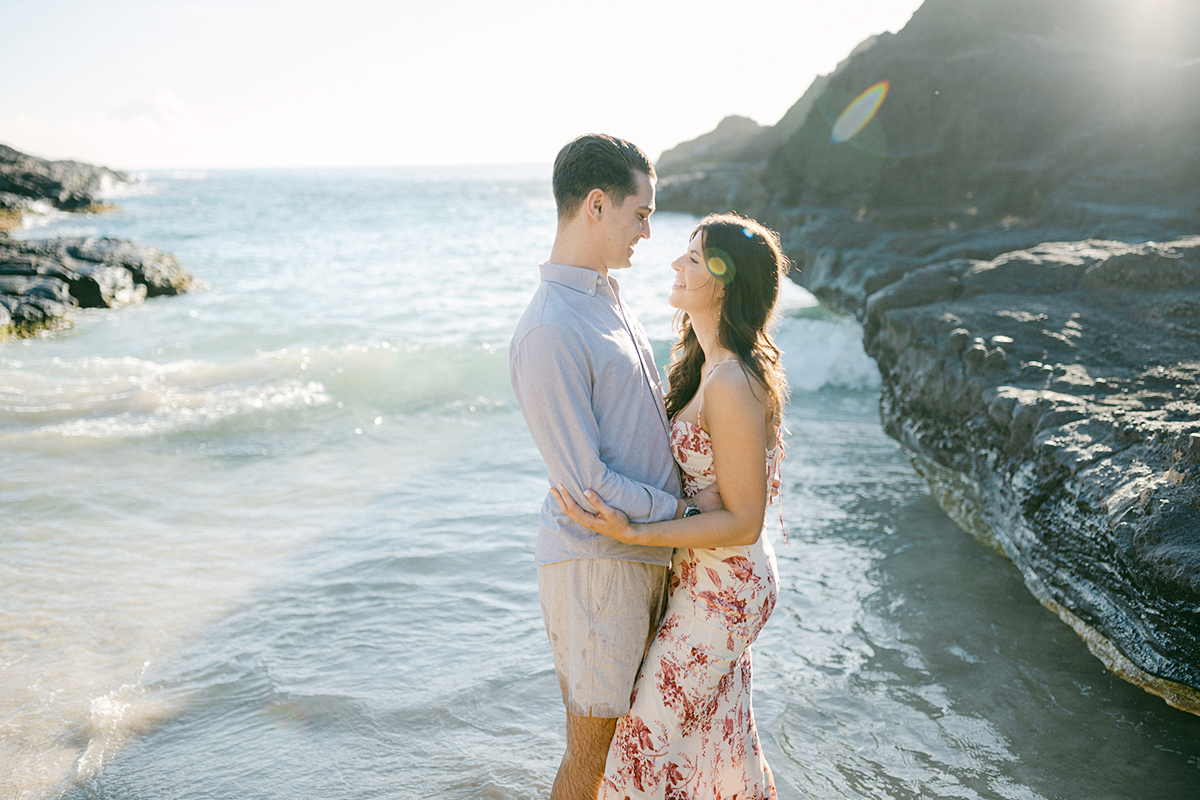 Film couples photographer, Oahu, Hawaii | Laura Ivanova Photography