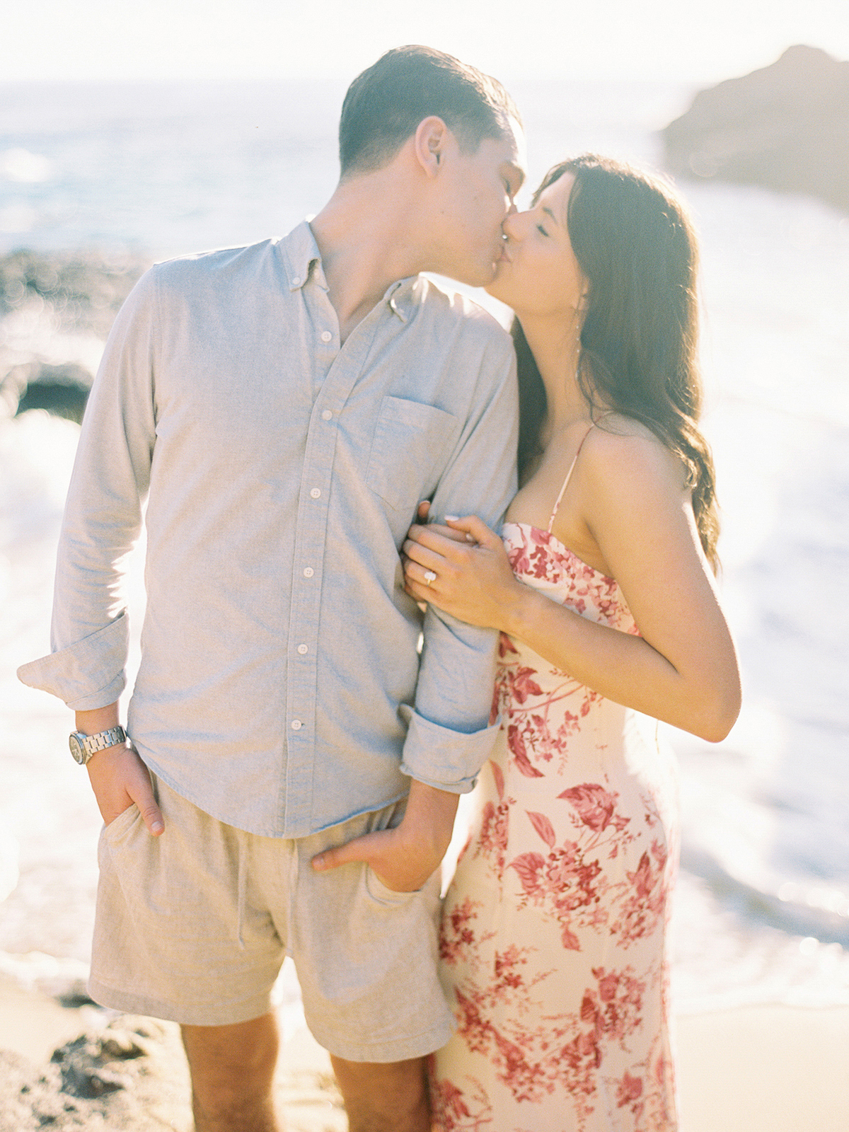 Film couples photographer, Oahu, Hawaii | Laura Ivanova Photography