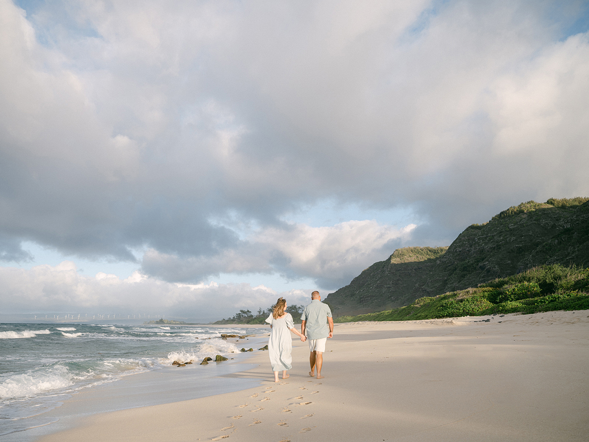 Oahu maternity photography session on film by photographer, Laura Ivanova