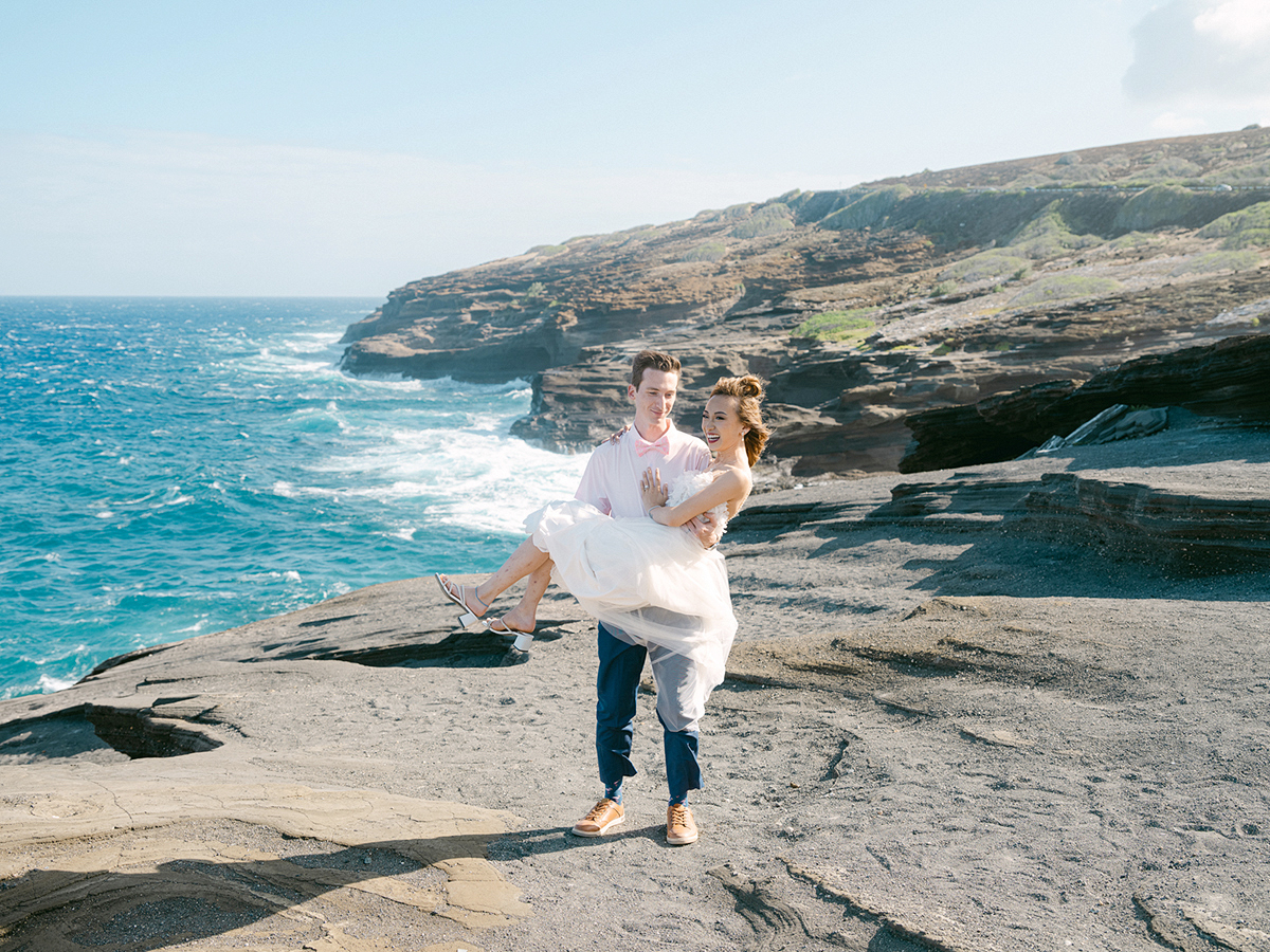 Intimate Oahu wedding on film by Laura Ivanova Photography