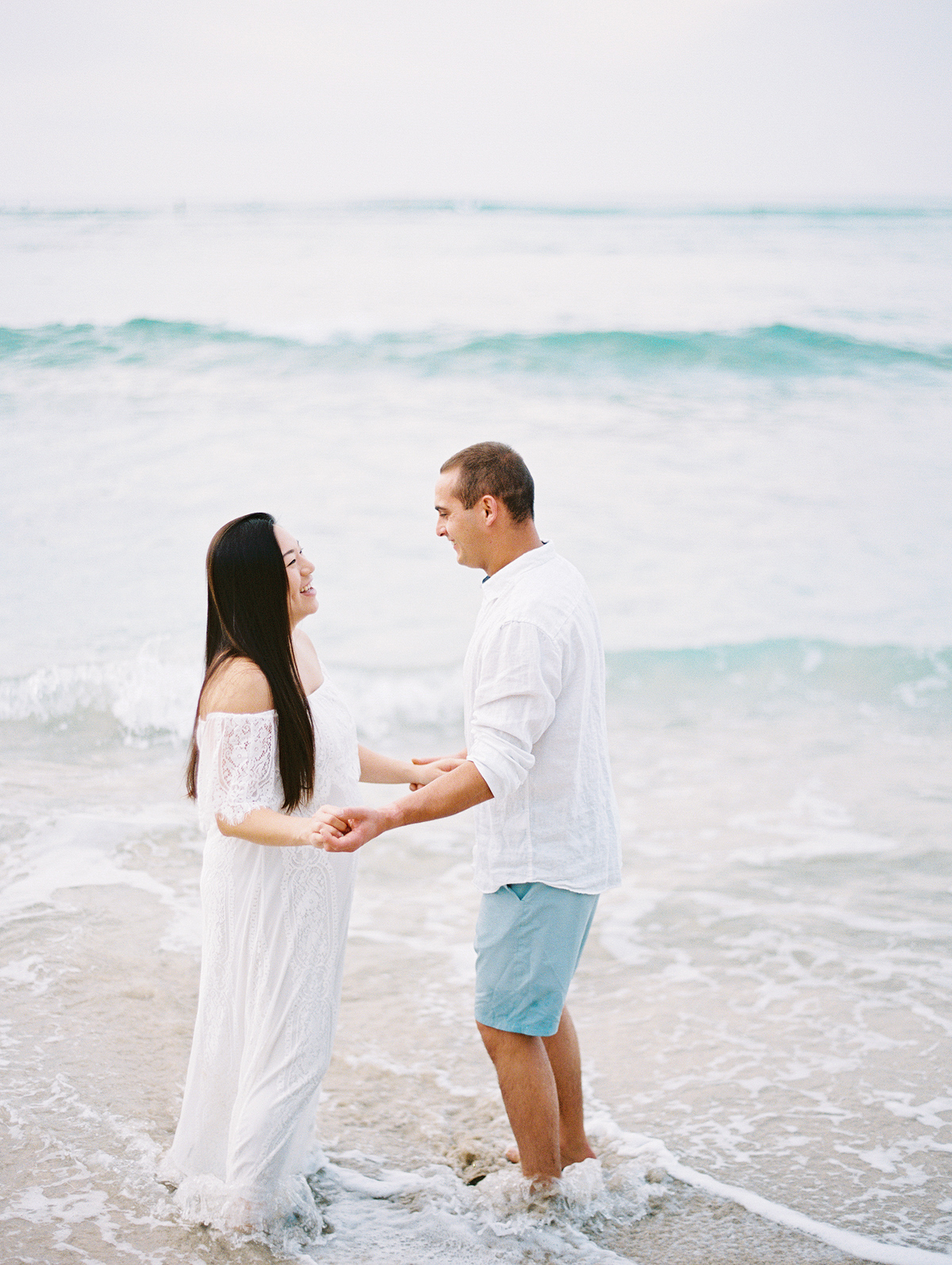 Hawaii couples session on film by Laura Ivanova Photography