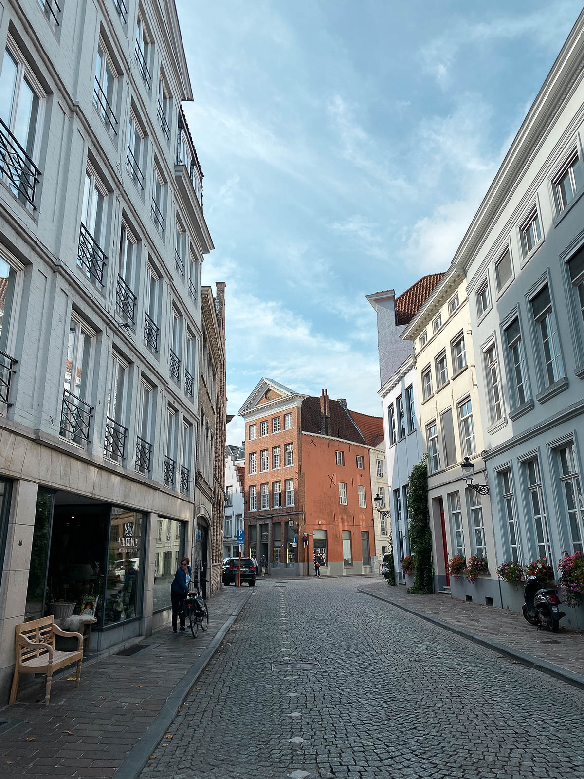 What to see, do, eat and drink in Brussels and Bruge, by Laura Ivanova Photography