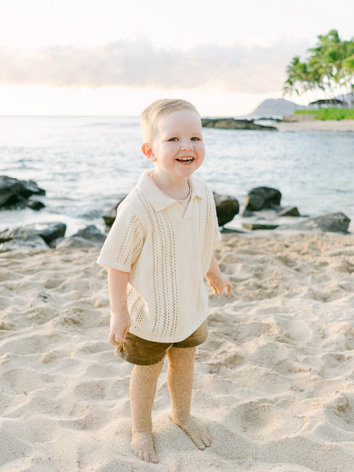 Four Season family photography on Oahu, Hawaii by Laura Ivanova Photography