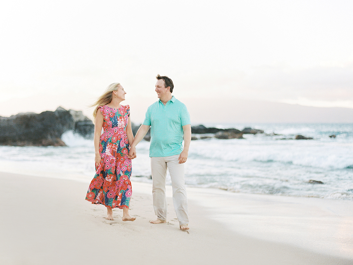 Hawaii extended family photo session by Laura Ivanova Photography