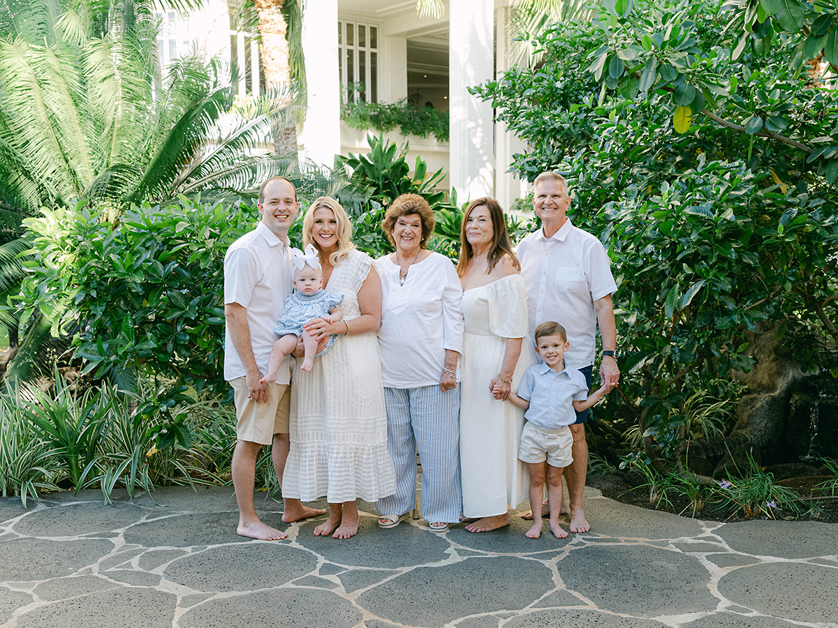 Four Seasons Oahu family photos by Laura Ivanova Photography