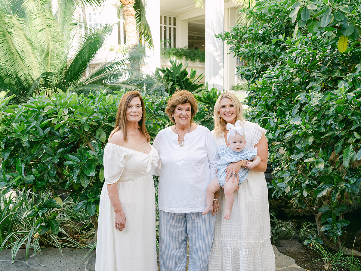 Four Seasons Oahu family photos by Laura Ivanova Photography