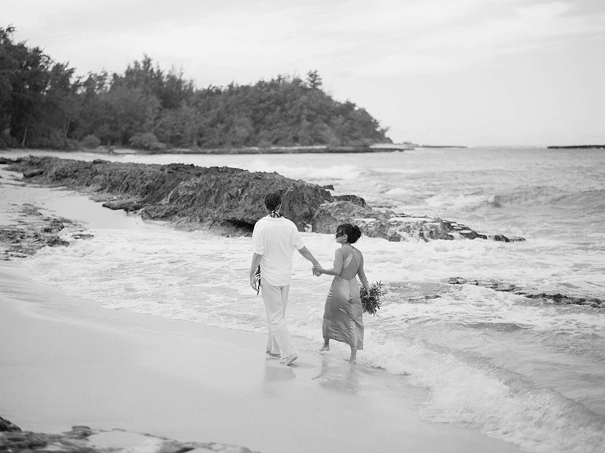 Film wedding at Turtle Bay Oahu, Hawaii by Laura Ivanova Photography