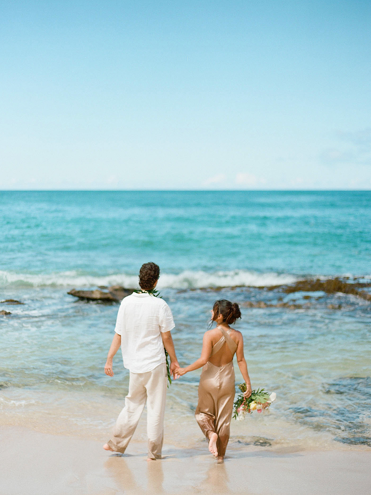 Intimate North Shore wedding by Laura Ivanova Photography