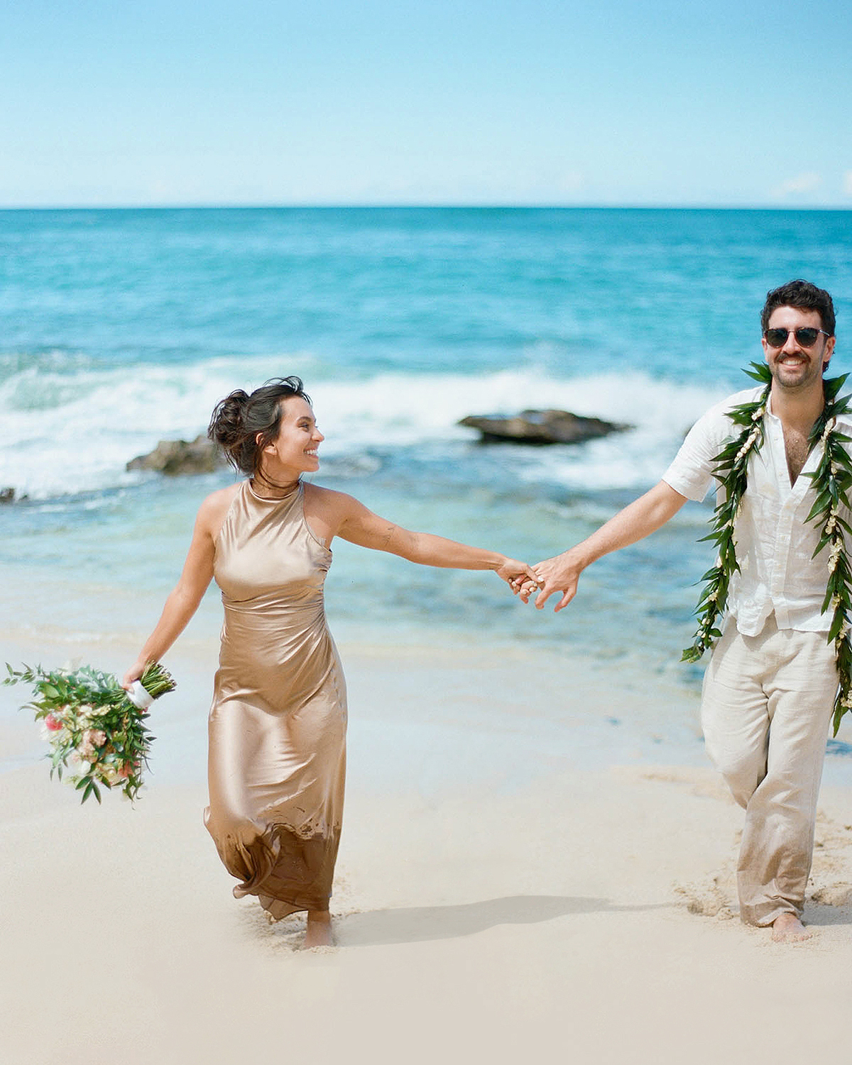 Intimate North Shore wedding by Laura Ivanova Photography