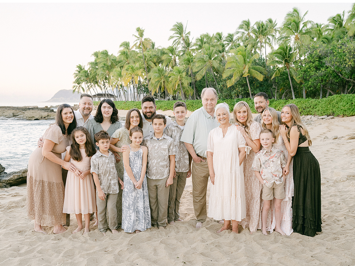 Sunrise family session on Oahu, Hawaii, by film photographer, Laura Ivanova