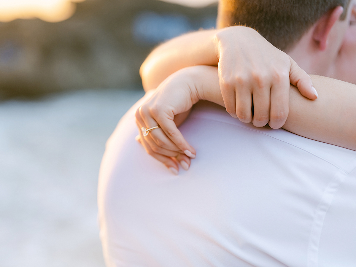 Hawaii sunset engagement session by Laura Ivanova Photography