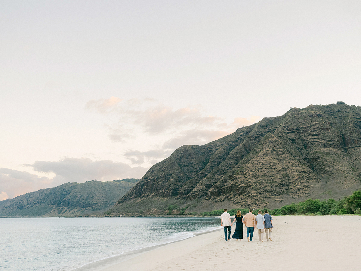 oahu sunrise family photography by Hawaii photographer, Laura Ivanova