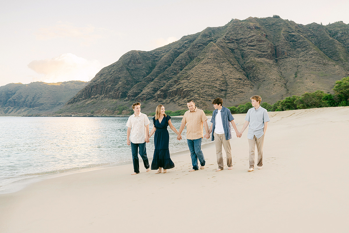 Hawaii family photographer, Makua Beach, Oahu, Hawaii