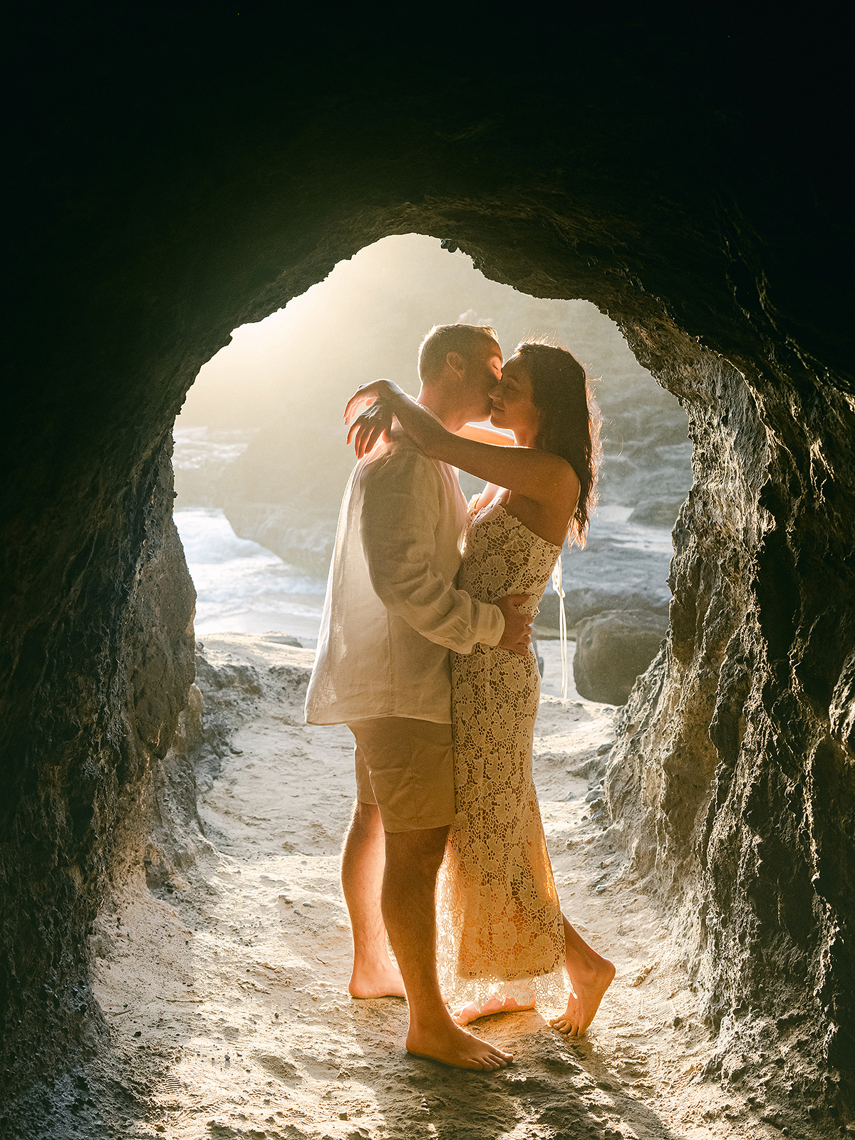 hawaii proposal photo session at Halona Cove